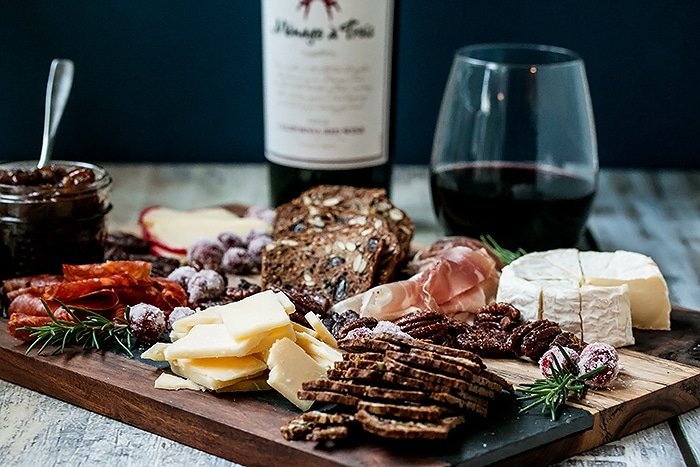 5 Easy Steps to Creating the Perfect Cheese Platter