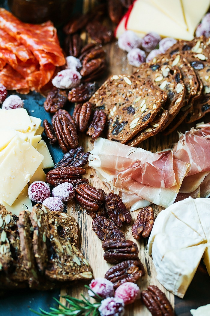 5 Easy Steps to Creating the Perfect Cheese Platter